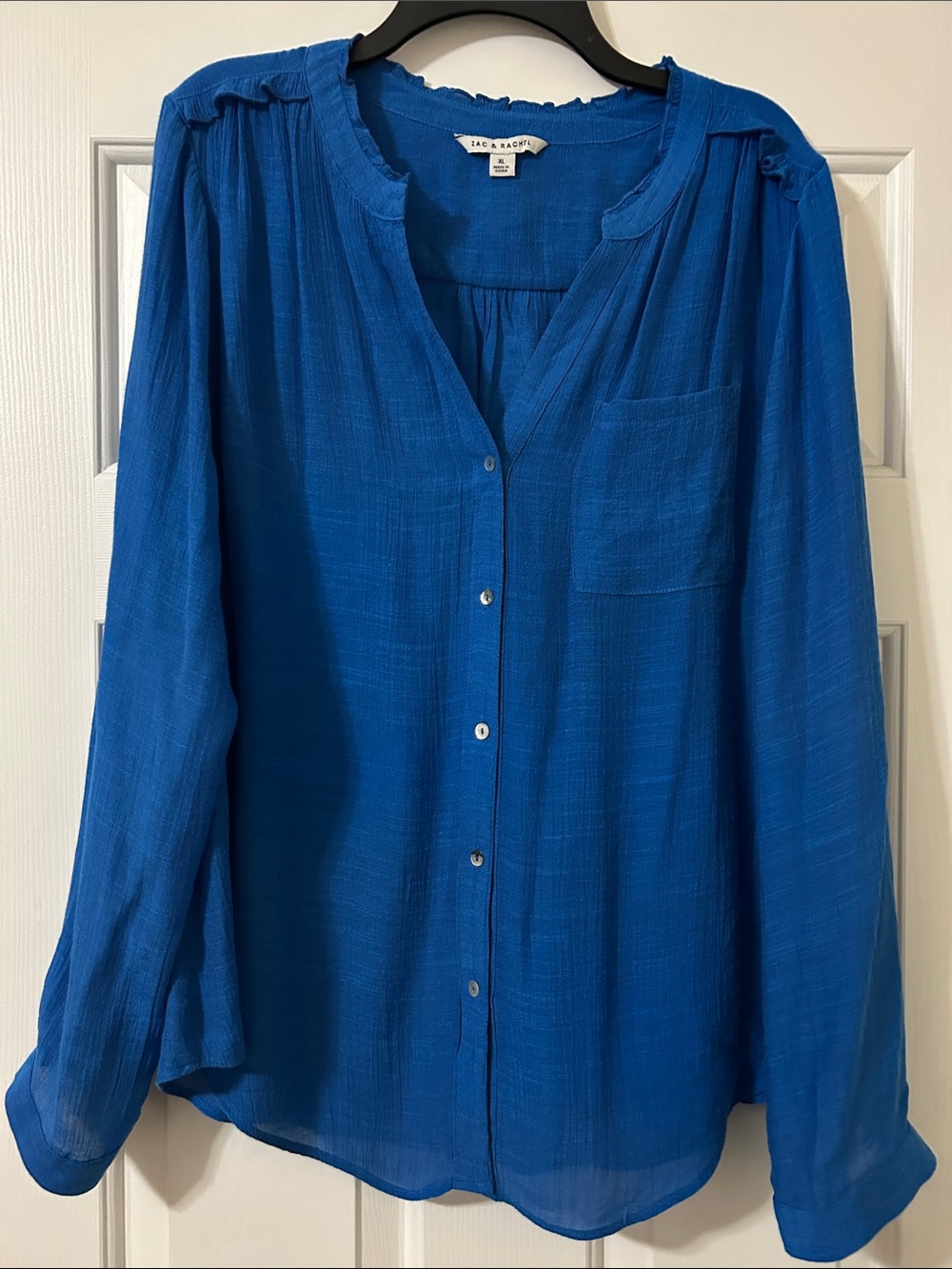 Zac & Rachel cobalt blue V-neckline button-front with pocket shirt. Size XL.